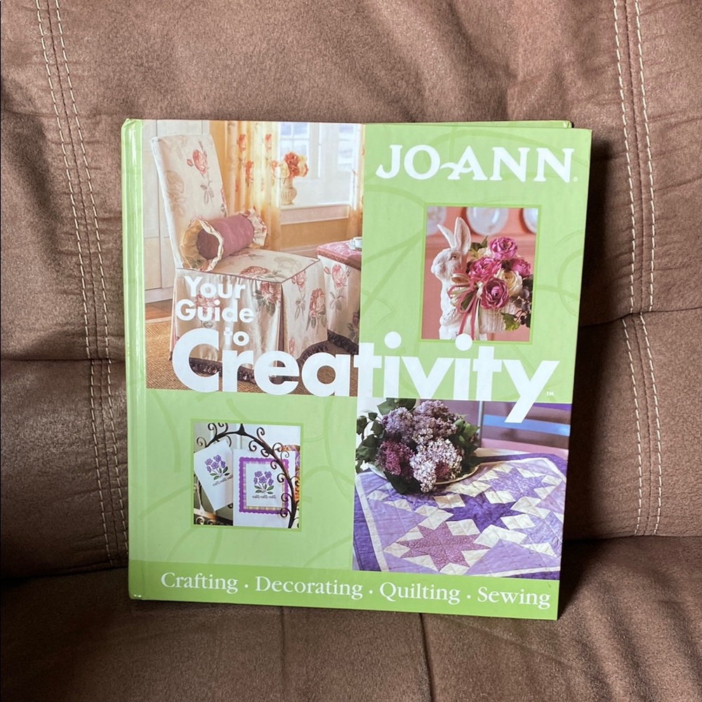 JoAnn Fabrics exclusive Creativity Guide Book with Green Cover